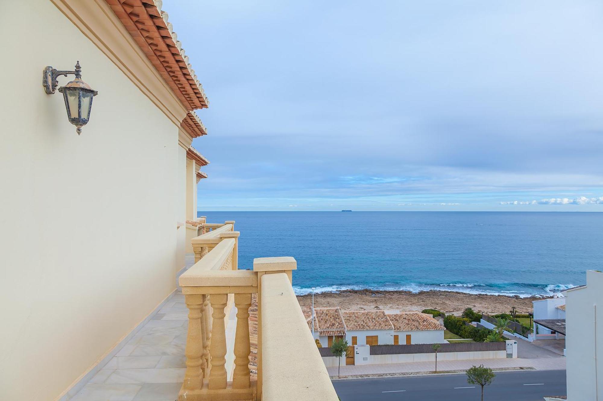 Mar-Beach Front Apartment In Xabia Bagian luar foto